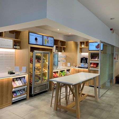 Hilton Garden Inn Rome Airport Фиумичино Екстериор снимка