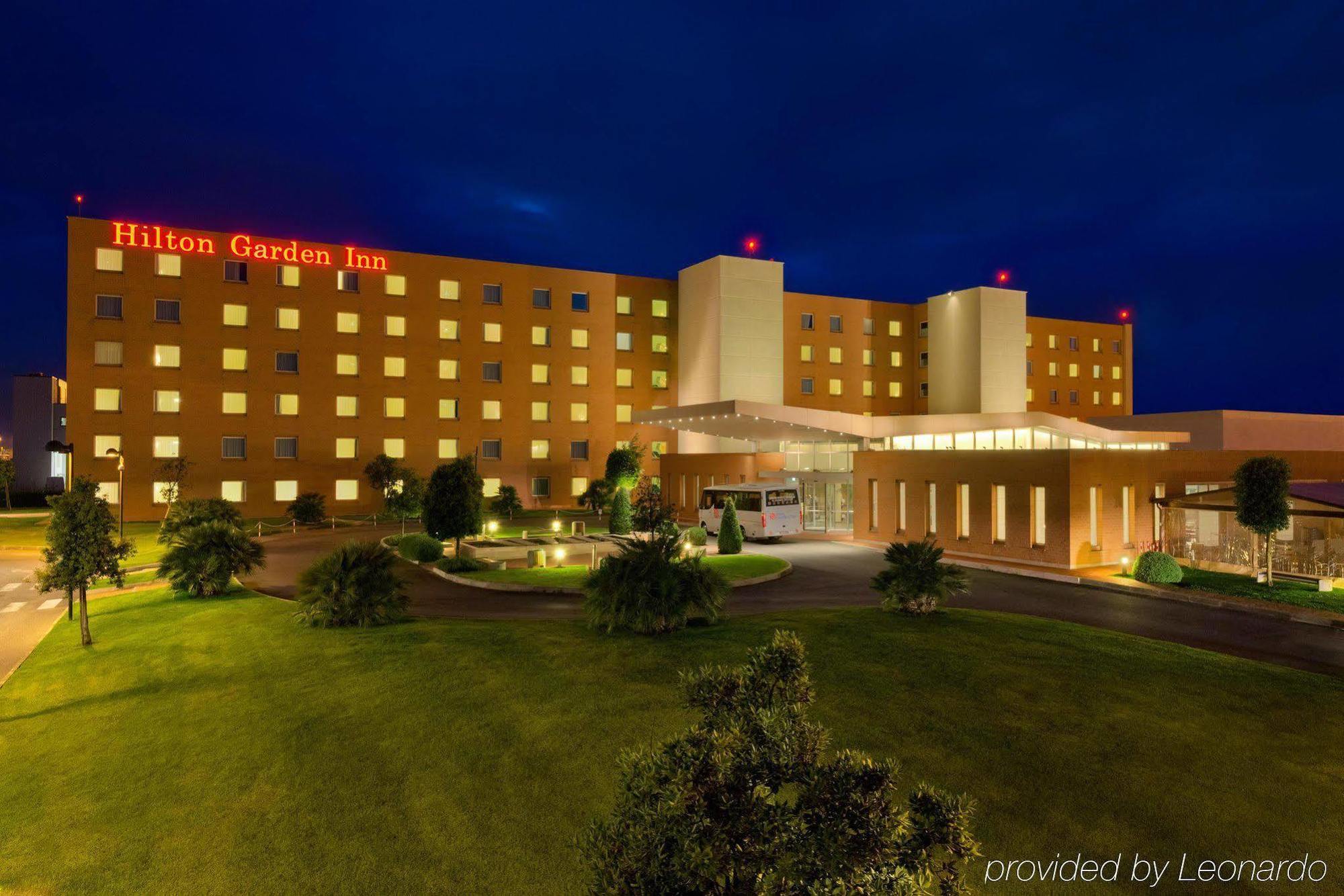Hilton Garden Inn Rome Airport Фиумичино Екстериор снимка
